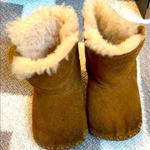 Ugg’s for kids size 4/5